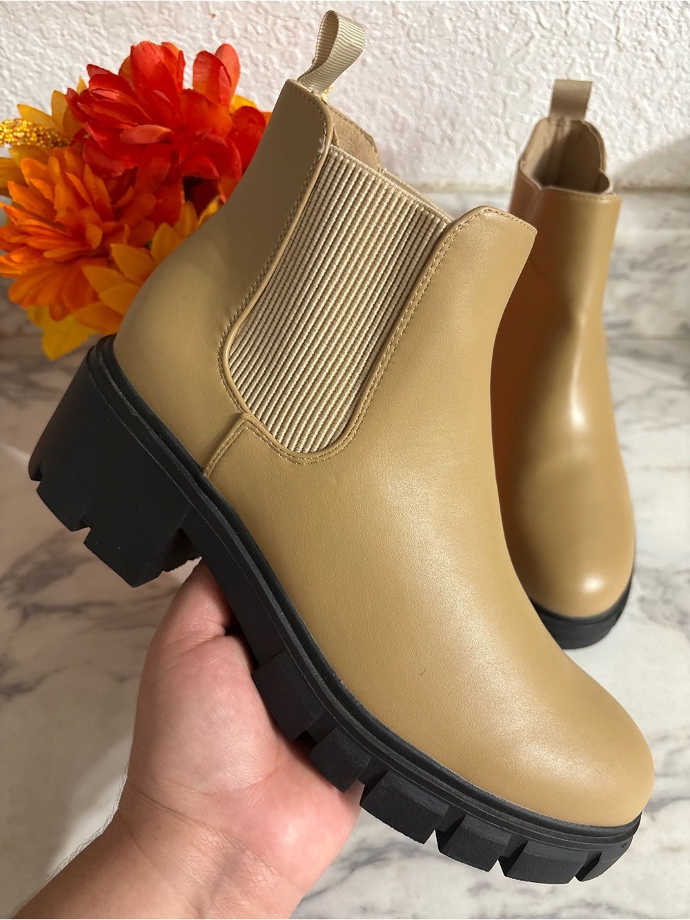 Chelsea Lug Booties in Tan with Black Sole size 8
